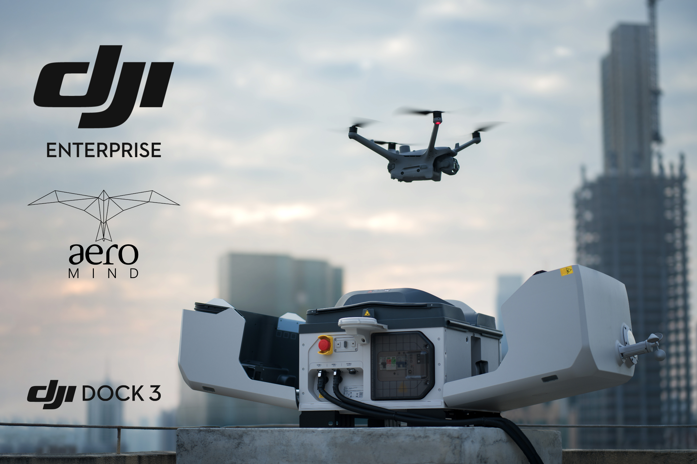 DRONY, KTÓRE NIE ŚPIĄ. AUTOMATYCZNE STACJE DOKUJĄCE Z DRONAMI ZMIENIAJĄ OBLICZE BEZPIECZEŃSTWA PUBLICZNEGO